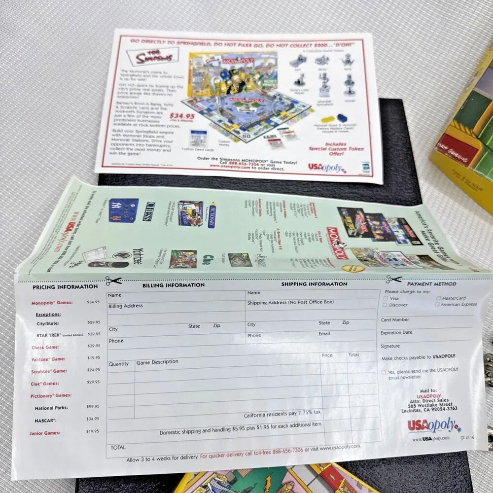 Vintage 2000 Parker Brothers The Simpsons CLUE Board Game